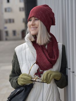 styleBREAKER Beanie Mütze mit Lochstrick Muster, Vintage Slouch Longbeanie, Unisex 04024095