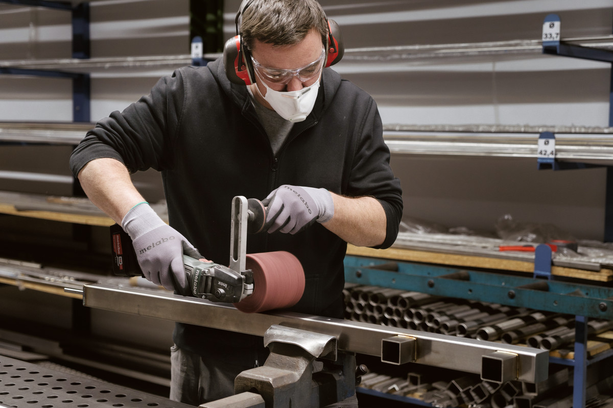 METABO Akku-Satiniermaschine S 18 LTX 115 600154850 Karton METABO Akku-Satiniermaschine S 18 LTX 115 600154850 Karton