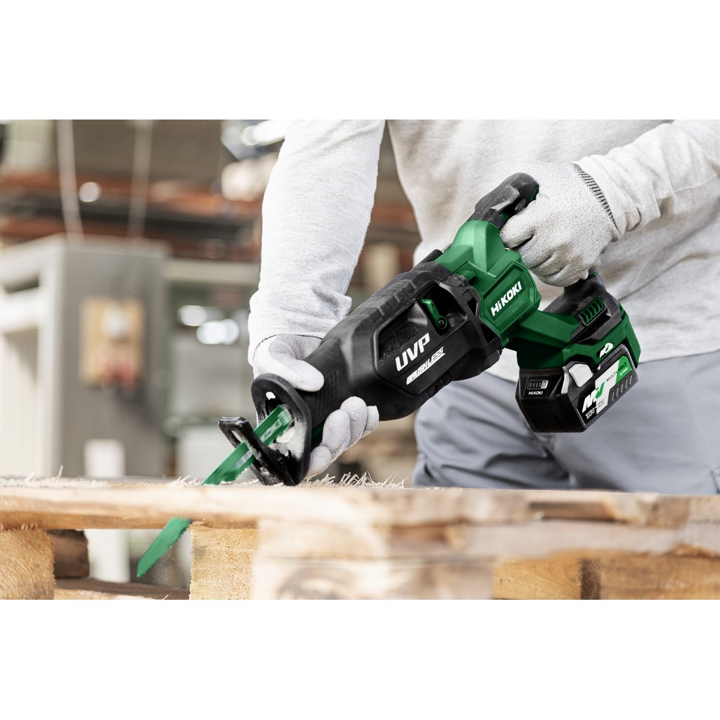 HiKoKi 36 V Akku Säbelsäge 3000 u/min für Holz Stahl Edelstahl Rohre CR36DAW4Z HiKoKi 36 V Akku Säbelsäge 3000 u/min für Holz Stahl Edelstahl Rohre CR36DAW4Z