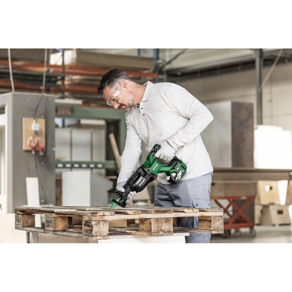 HiKoKi 36 V Akku Säbelsäge 3000 u/min für Holz Stahl Edelstahl Rohre CR36DAW4Z HiKoKi 36 V Akku Säbelsäge 3000 u/min für Holz Stahl Edelstahl Rohre CR36DAW4Z