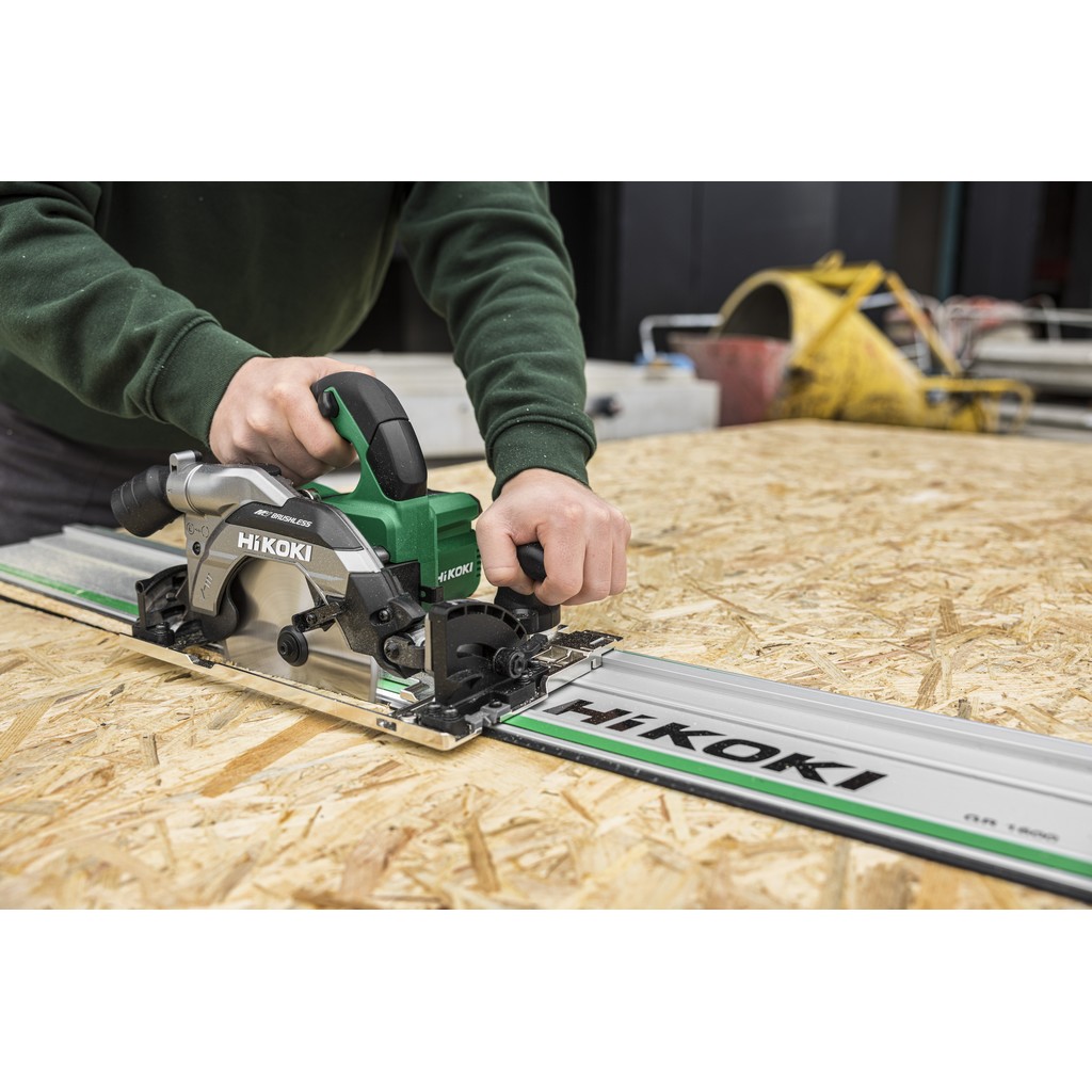 HiKoKi Akku-Handkreissäge Multivolt Solo 36V C3606DUMW2 + Führungsschiene 1600mm HiKoKi Akku-Handkreissäge Multivolt Solo 36V C3606DUMW2 + Führungsschiene 1600mm