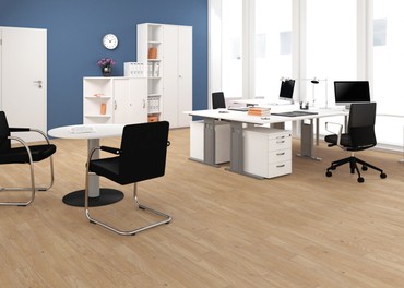  Modulschrank 1. - 3. OH Hängeregistratur mit Zentralverriegelung und Auszugssperre, abschließbar, 4. - 6. OH Regal, 2 Dekor-Einlegeböden, Wandbefestigung erforderlich, 1000x425x2304, Weiß/Weiß  