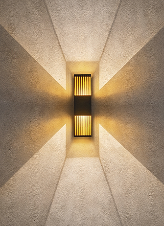 REVALO Wandleuchte an der Wand