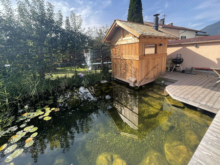 Salzwand in einer Garten-Sauna Salzwand in einer Garten-Sauna in Tirol