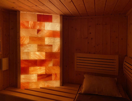 Salzwand in einer Sauna Salzwand in einer Sauna
