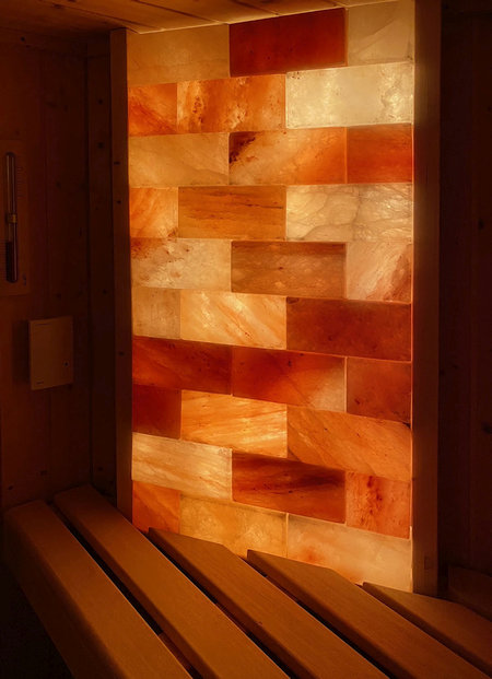 Salzwand in einer Sauna Salzwand in einer Sauna