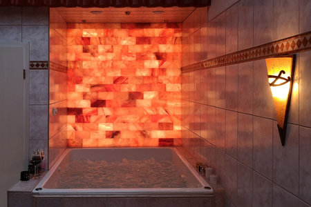 Salzwand am Whirlpool