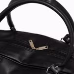black-zipper-min-Sporttasche--Reisetasche--Ret.jpg