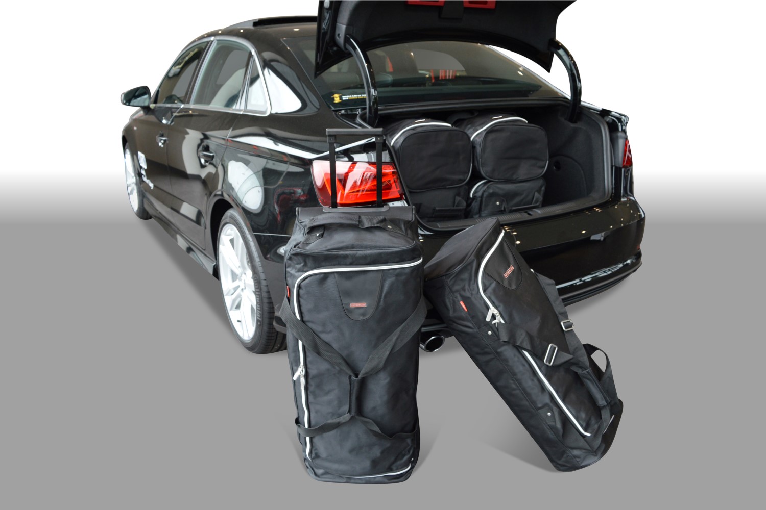 CAR-BAGS Reisetaschen Audi A3 Limousine (8V) 2013-heute 4-Türer CAR-BAGS Reisetaschen Audi A3 Limousine (8V) 2013-heute 4-Türer