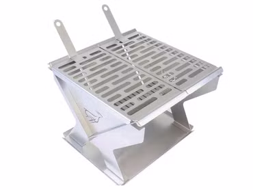 Barbecue with sturdy base and large grilling surface from Front Runner, can also be used as a fire pit