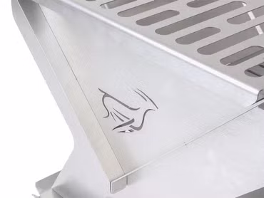 Barbecue with sturdy base and large grilling surface from Front Runner, can also be used as a fire pit