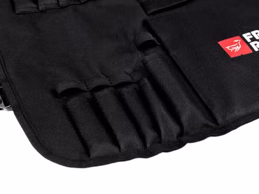 Le sac de transport des couverts de camping ou des outils de Front Runner pour mettre de l'ordre dans le Marco Polo