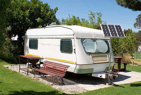 Wohnwagen mit Solarmodul