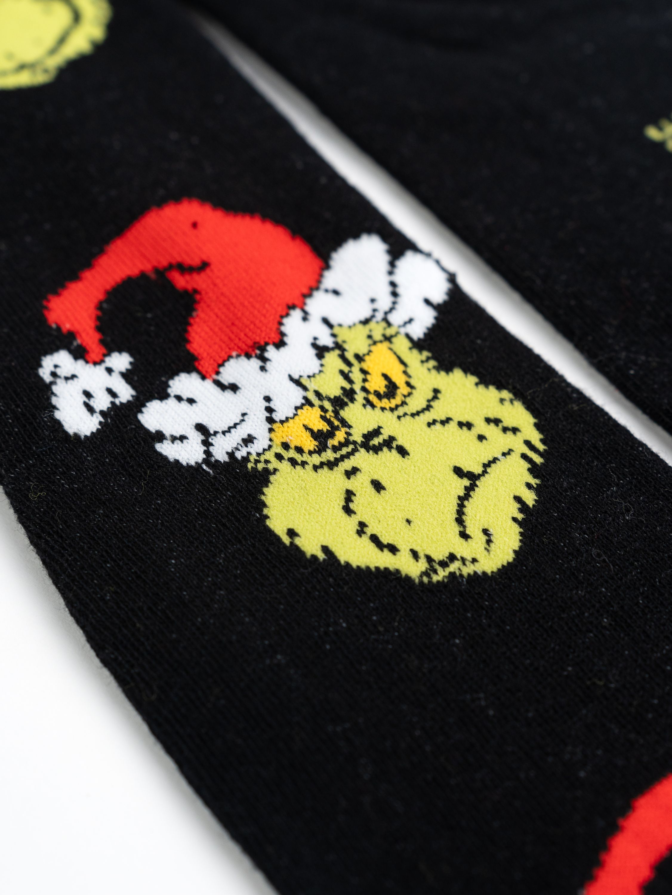 United Labels® Socken The Grinch Socken für Damen - Merry Grinchmas Sneaker Frauen Grün United Labels® Socken The Grinch Socken für Damen - Merry Grinchmas Sneaker Frauen Grün
