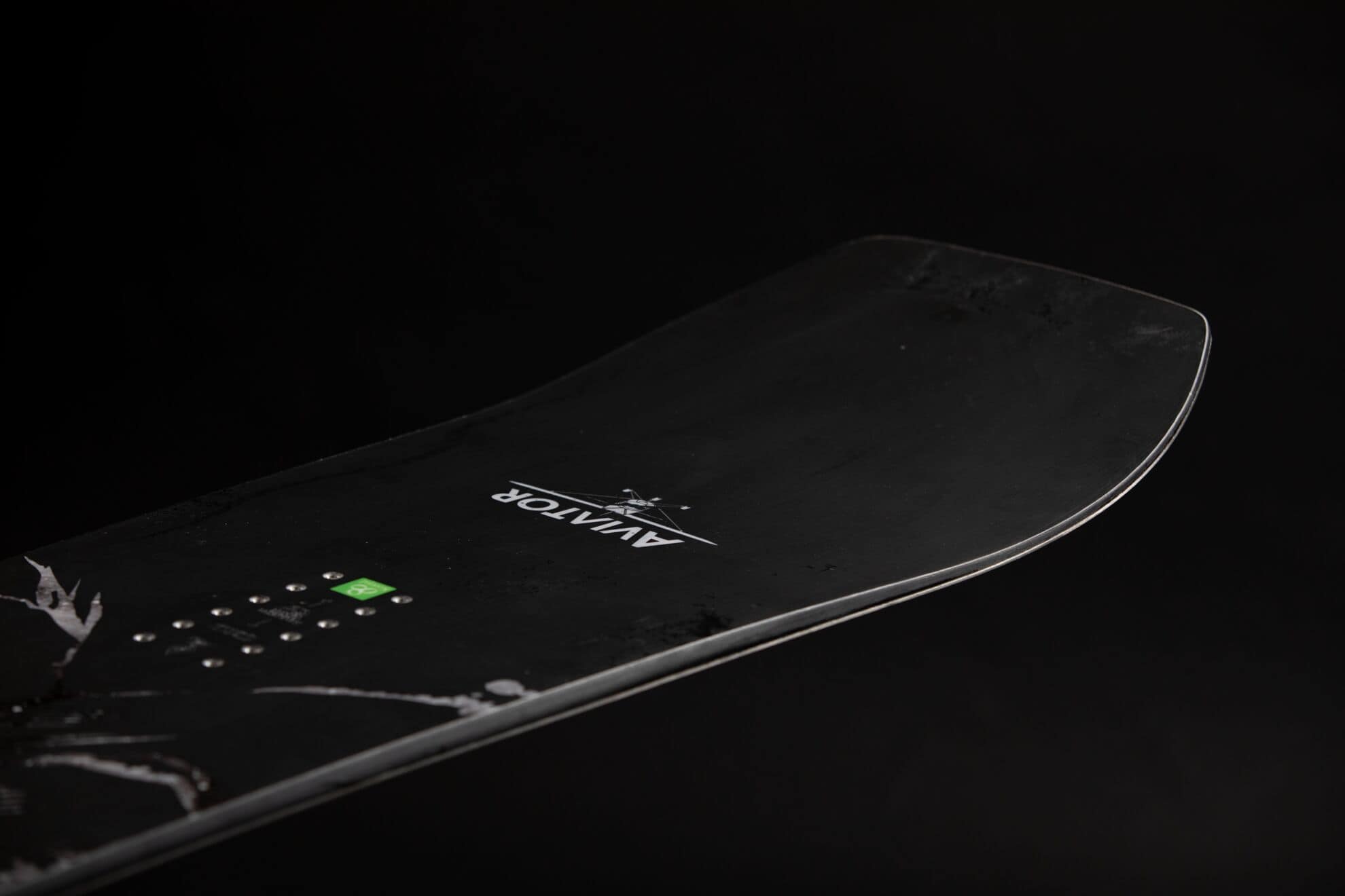 Jones Aviator 2.0 Snowboard 22 Directional Twin Freestyle