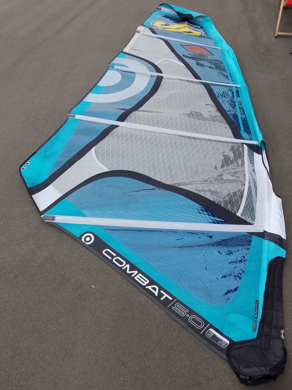 Combat blue Windsurf Segel Neilpryde gebraucht 5.0