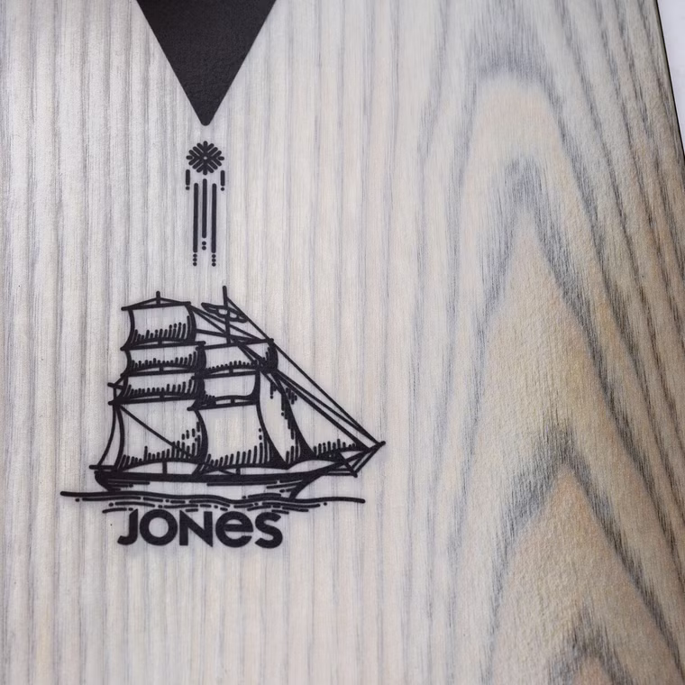 Men's Flagship Pro Snowboard Jones 2026 159