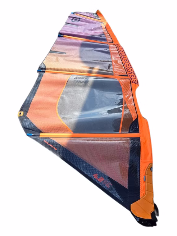 Combat Windsurf Segel Neilpryde 2025 gebraucht 4.2