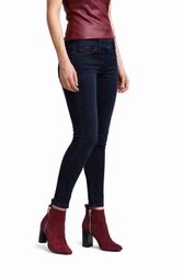 Skinzee-0679M--4-.jpg Skinzee-0679M--4-.jpg