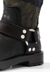 71AR4RhDTKS.jpg 71AR4RhDTKS.jpg