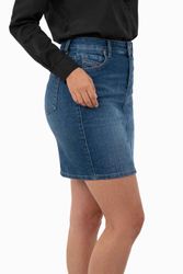 R-Modung-R4KD8--3-.jpg R-Modung-R4KD8--3-.jpg