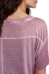 T-Nida-Rosa--3-.jpg T-Nida-Rosa--3-.jpg