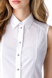 Zora--2-.jpg Zora--2-.jpg