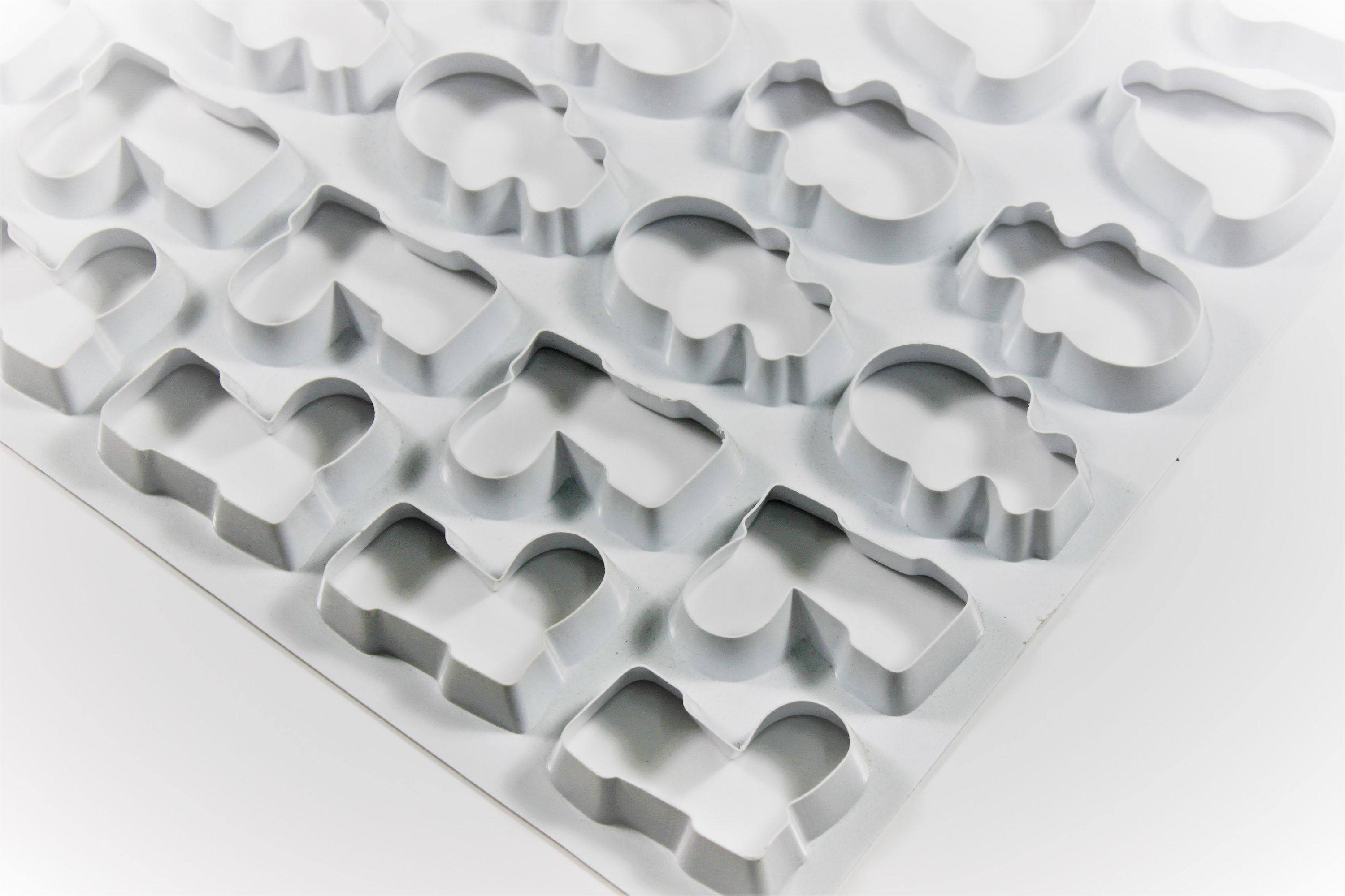 Ausstechmatte kleine Weihnachtsmotive 64-tlg. 50-60 mm, Ausstecher