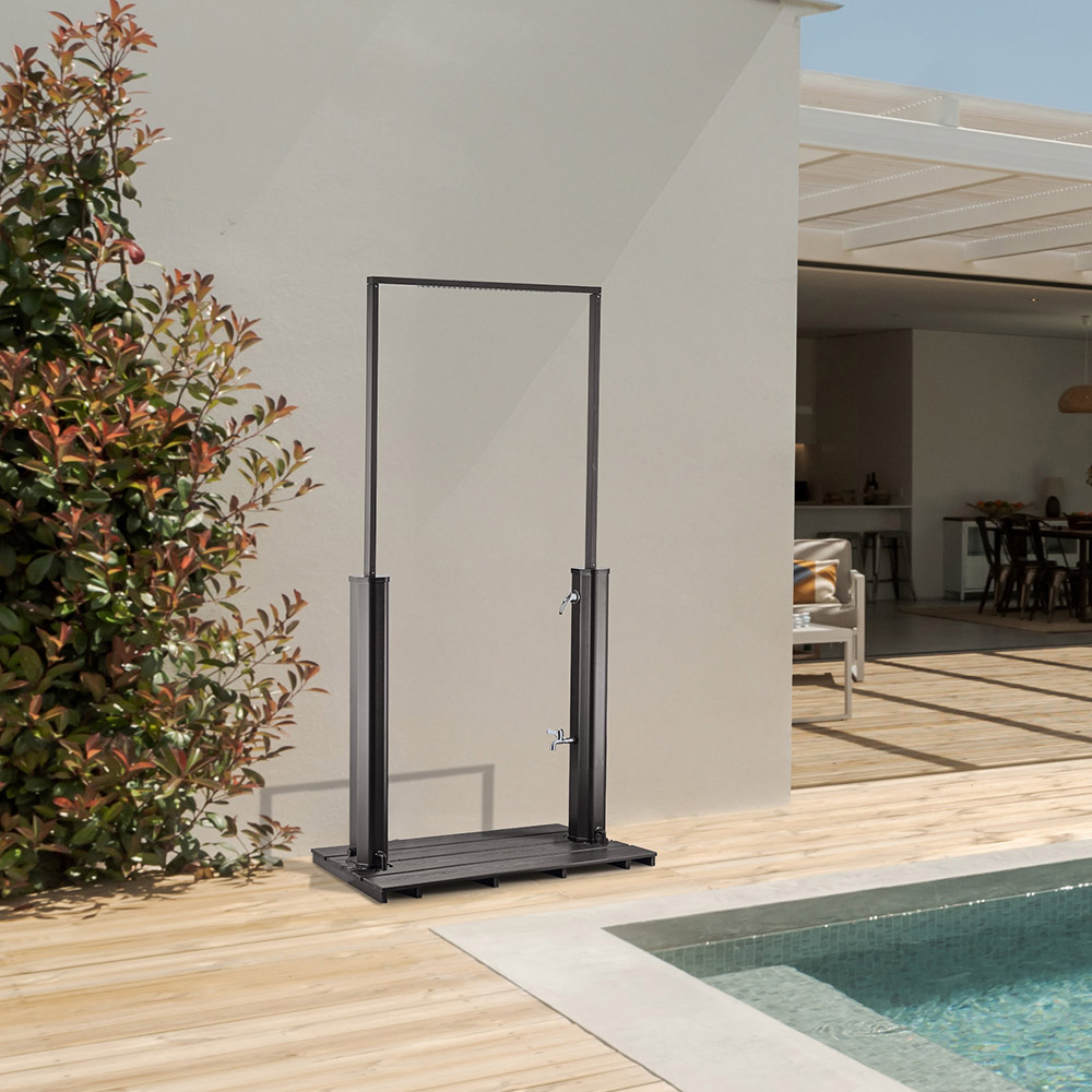 Solar shower with PAROS base plate