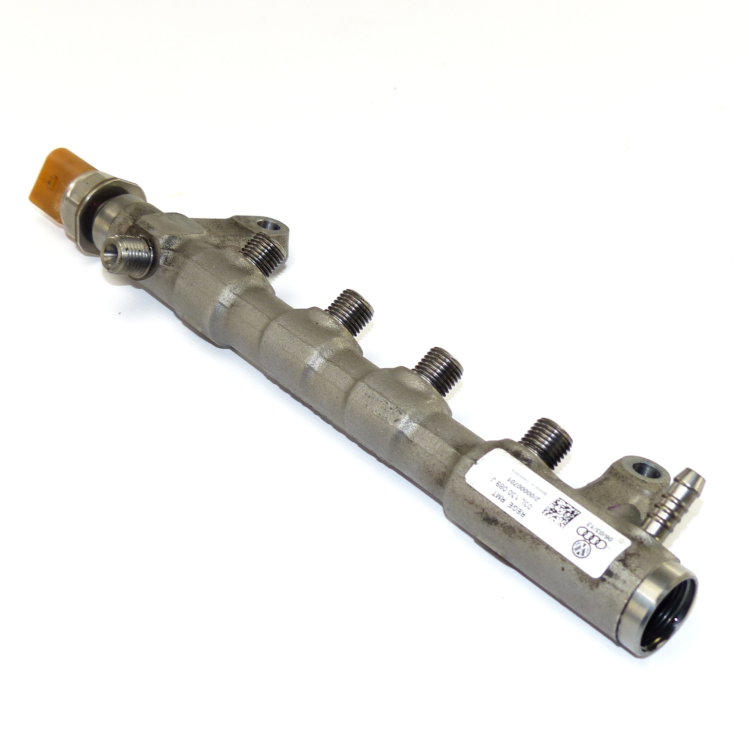 Fuel Distributor Fuel Rail 03L130089J VW Tiguan 5N2 Sharan 7N Passat B7