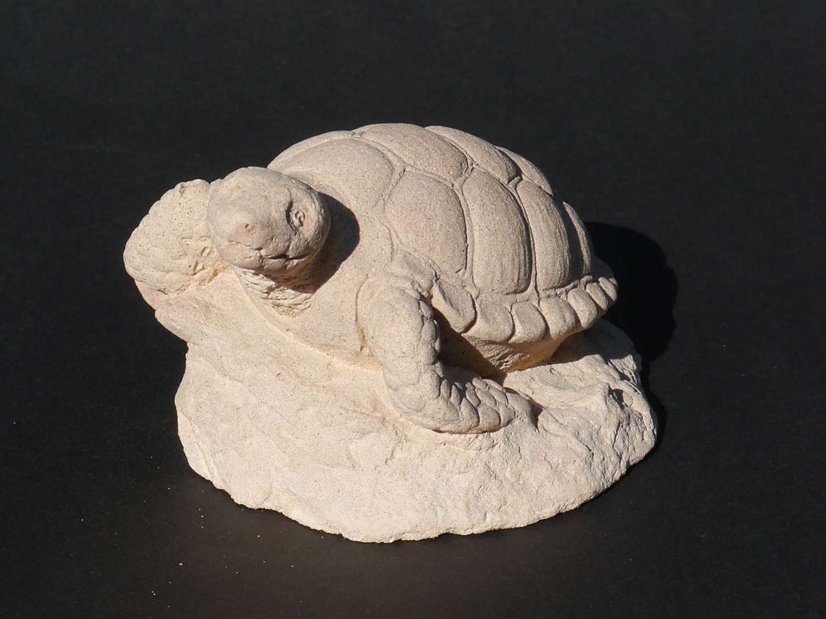 Sandstein Skulptur Figur Schildkröte auf einem Stein für Haus und