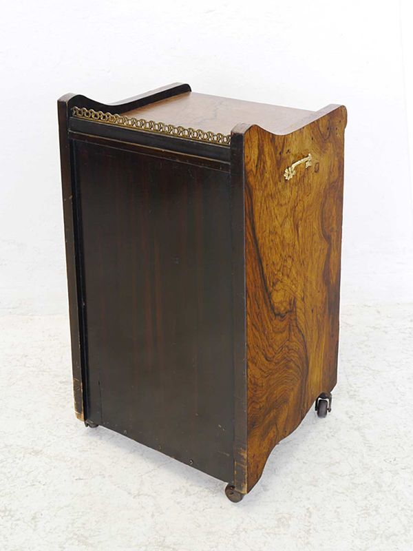 Antike Möbel, Reproduktionen, hochwertige Dekorationen | antikmoebel.de