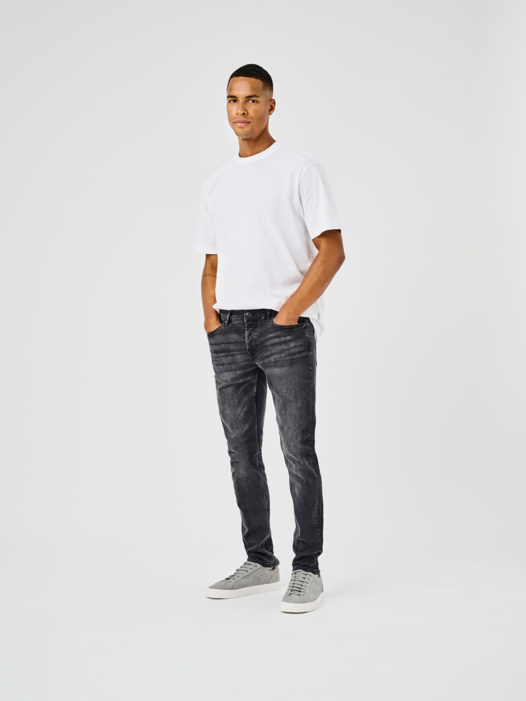 22010447_2798677_5.jpg Slim Fit Jeans Basic Denim Hose ONSLOOM Tapered Trousers Stoned Washed