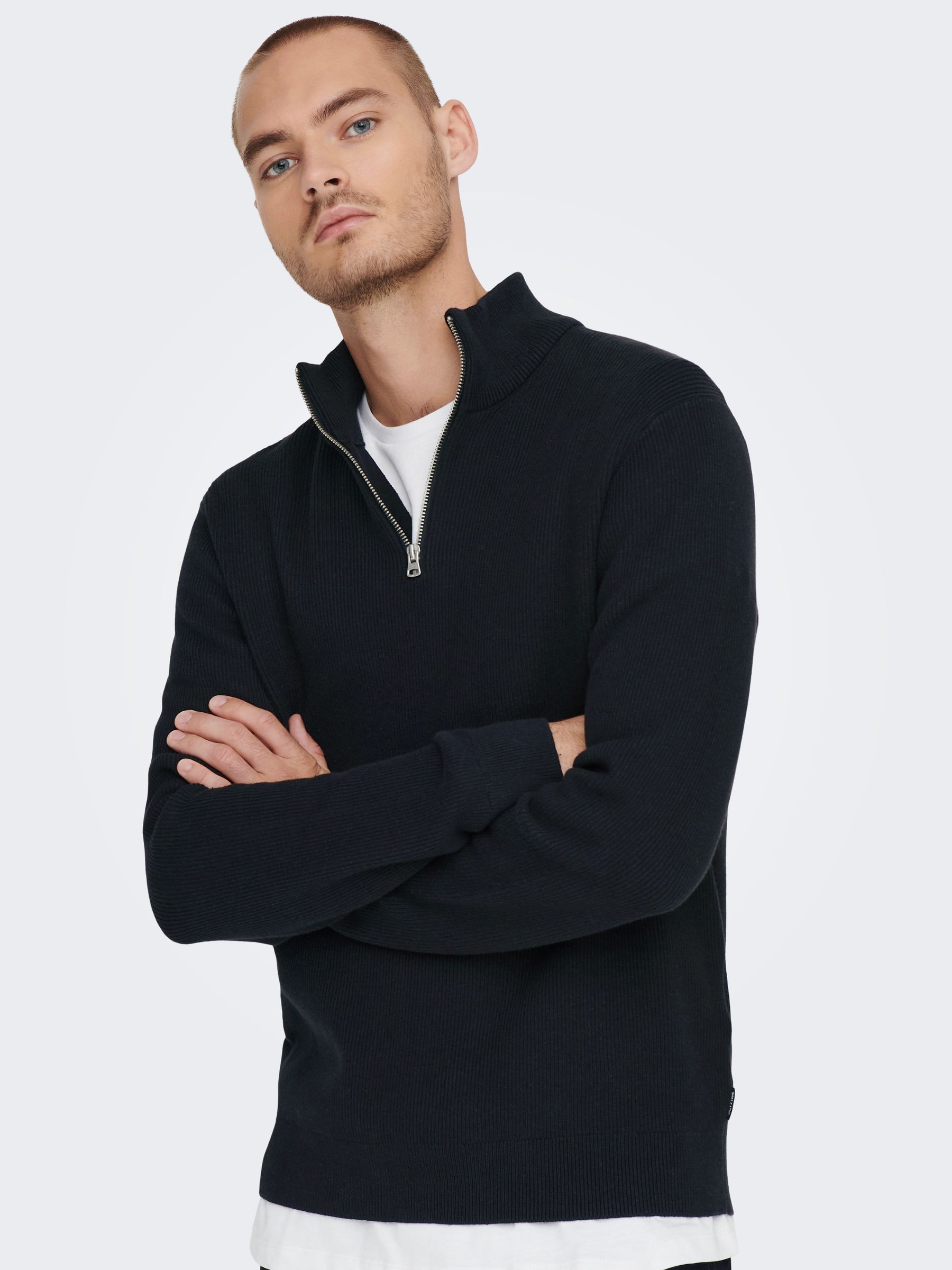 22023210_3967753_6.jpg Feiner Strickpullover mit Reißverschluss Rundkragen