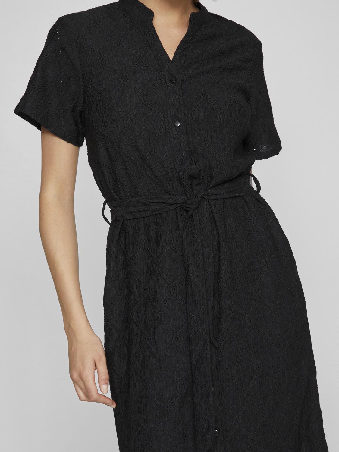 VILA_SpringSummer2024_4591828_14097377_6.jpg Kleid Kurze Ärmel Geknöpfte Vorderseite Taillengürtel