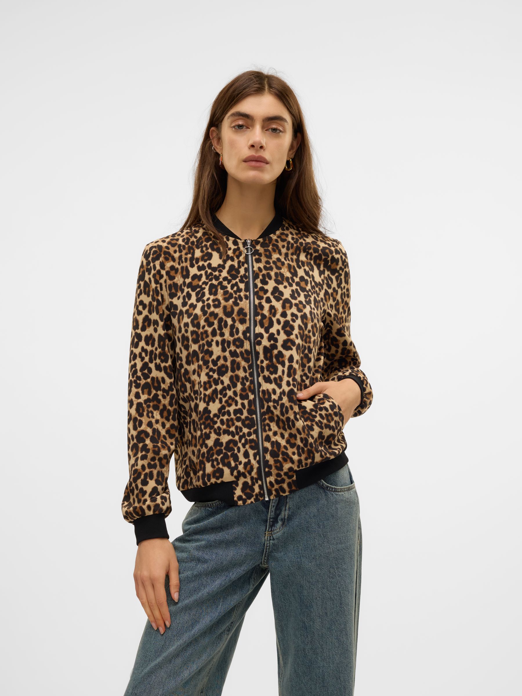 VERO-MODA_Springsummer_4745362_10250707_2.jpg Damen Jacke Schalkragen Langarm Elegant