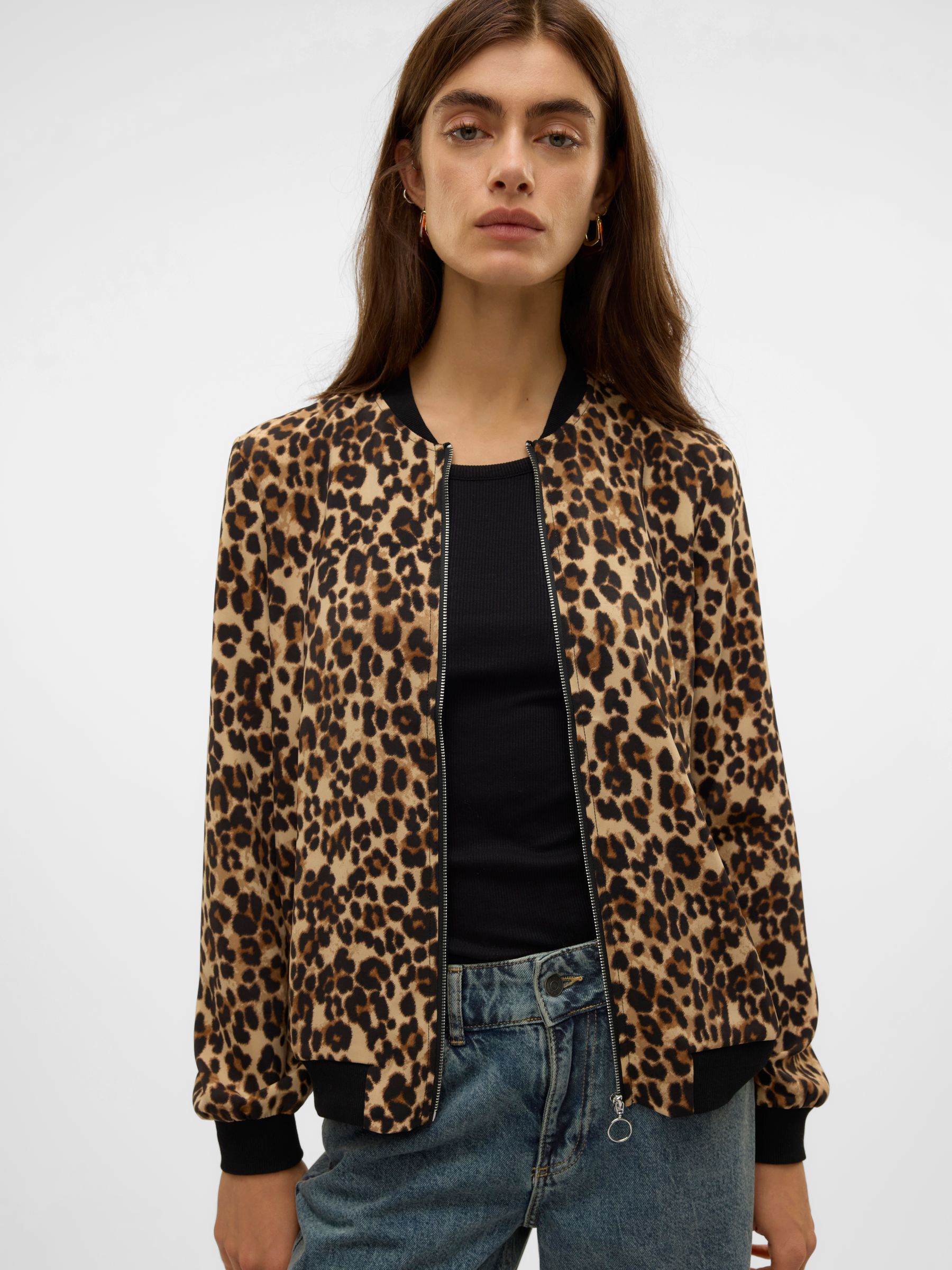 VERO-MODA_Springsummer_4745362_10250707_5.jpg Damen Jacke Schalkragen Langarm Elegant