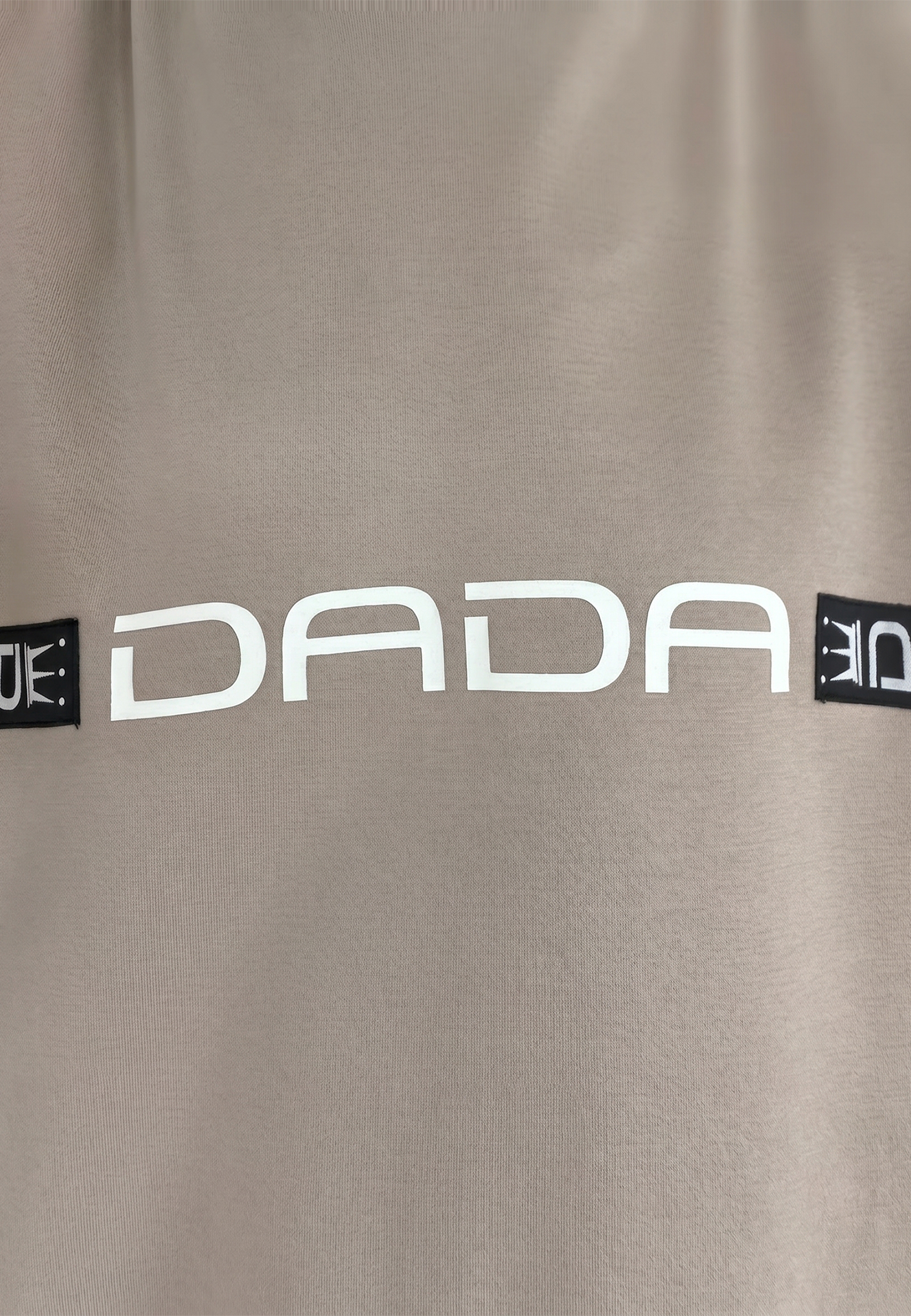 Stylischer Hoodie Kapuze Logo Stickerei Ärmeltasche Stylischer Hoodie Kapuze Logo Stickerei Ärmeltasche