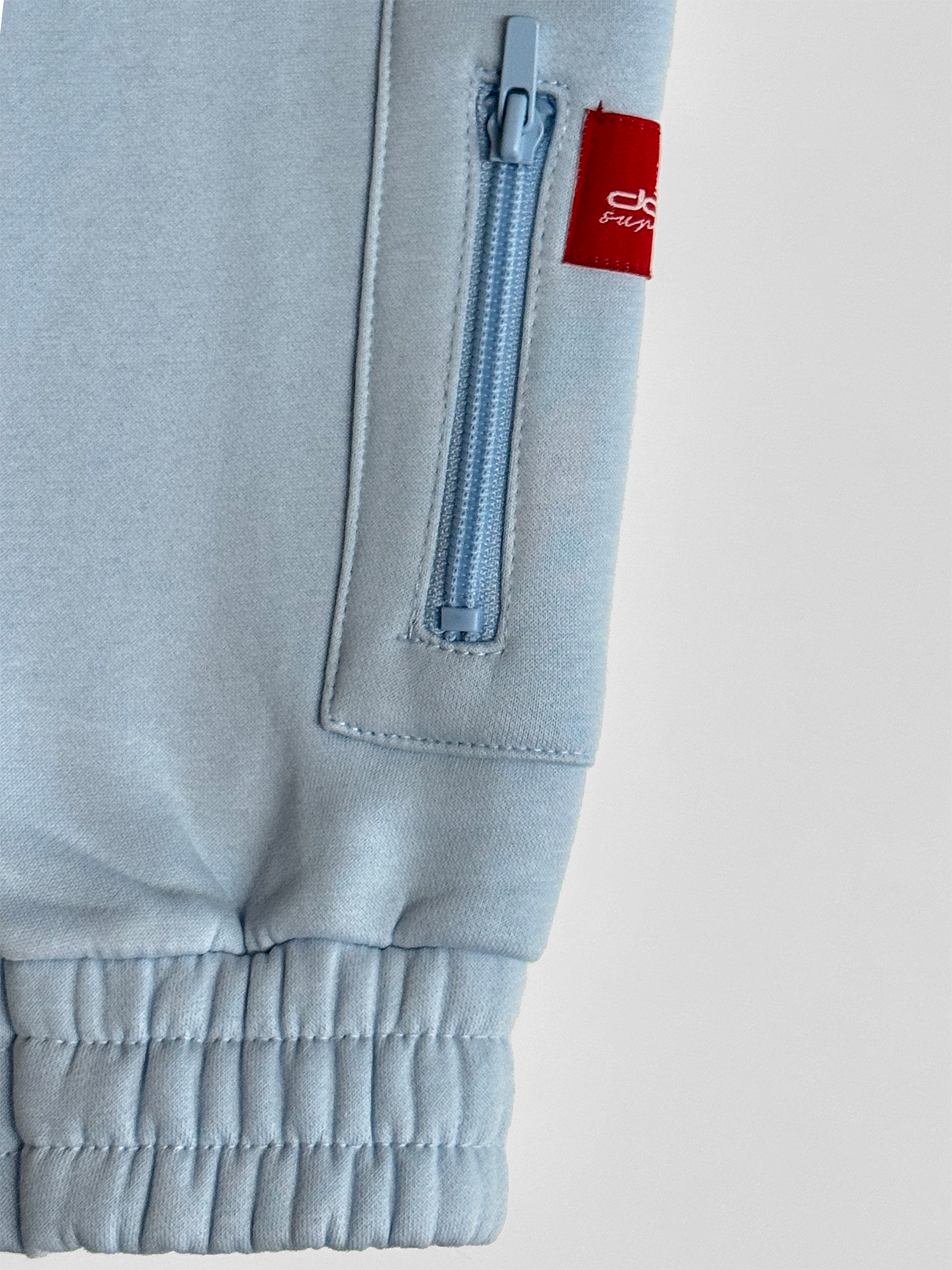 Oversize Hoodie mit Allover Logo Druck und Kapuze Oversize Hoodie mit Allover Logo Druck und Kapuze