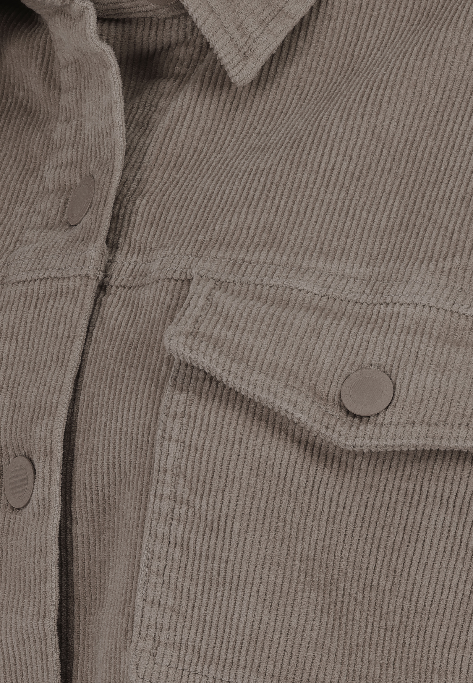 Klassisches Cord-Hemd im modernen Design mit Fronttaschen Klassisches Cord-Hemd im modernen Design mit Fronttaschen