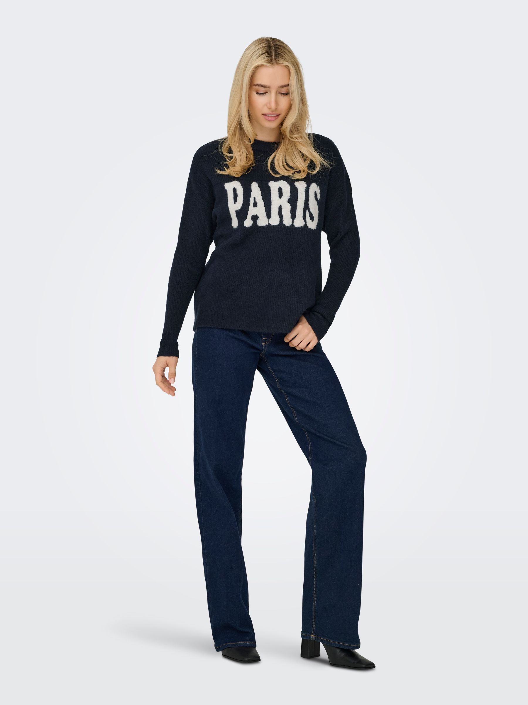 ONLY_FallWinter2025_4690383_15339731_3.jpg Modischer Pullover mit Rundhals und langen Ärmeln