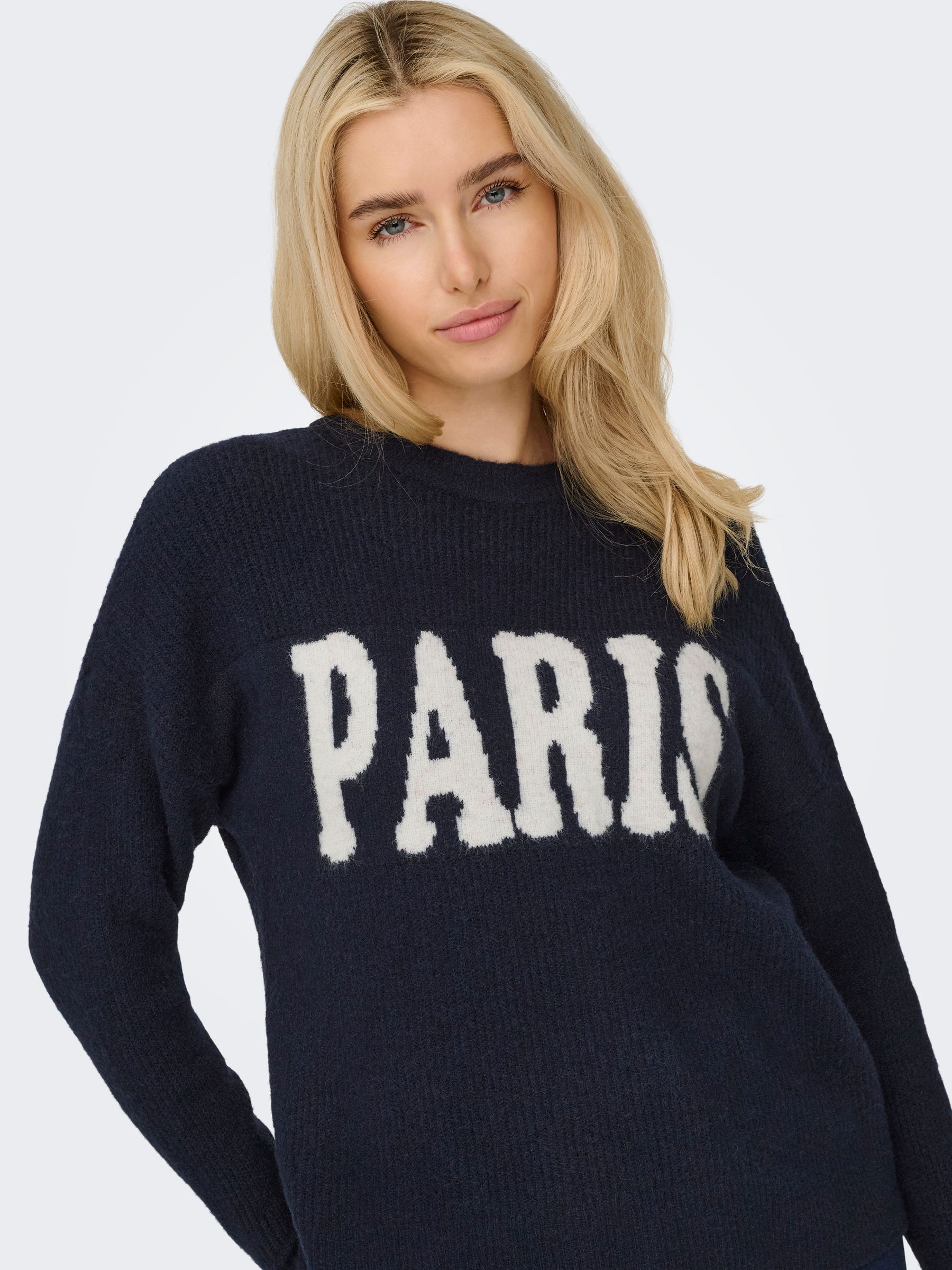 ONLY_FallWinter2025_4690383_15339731_7.jpg Modischer Pullover mit Rundhals und langen Ärmeln