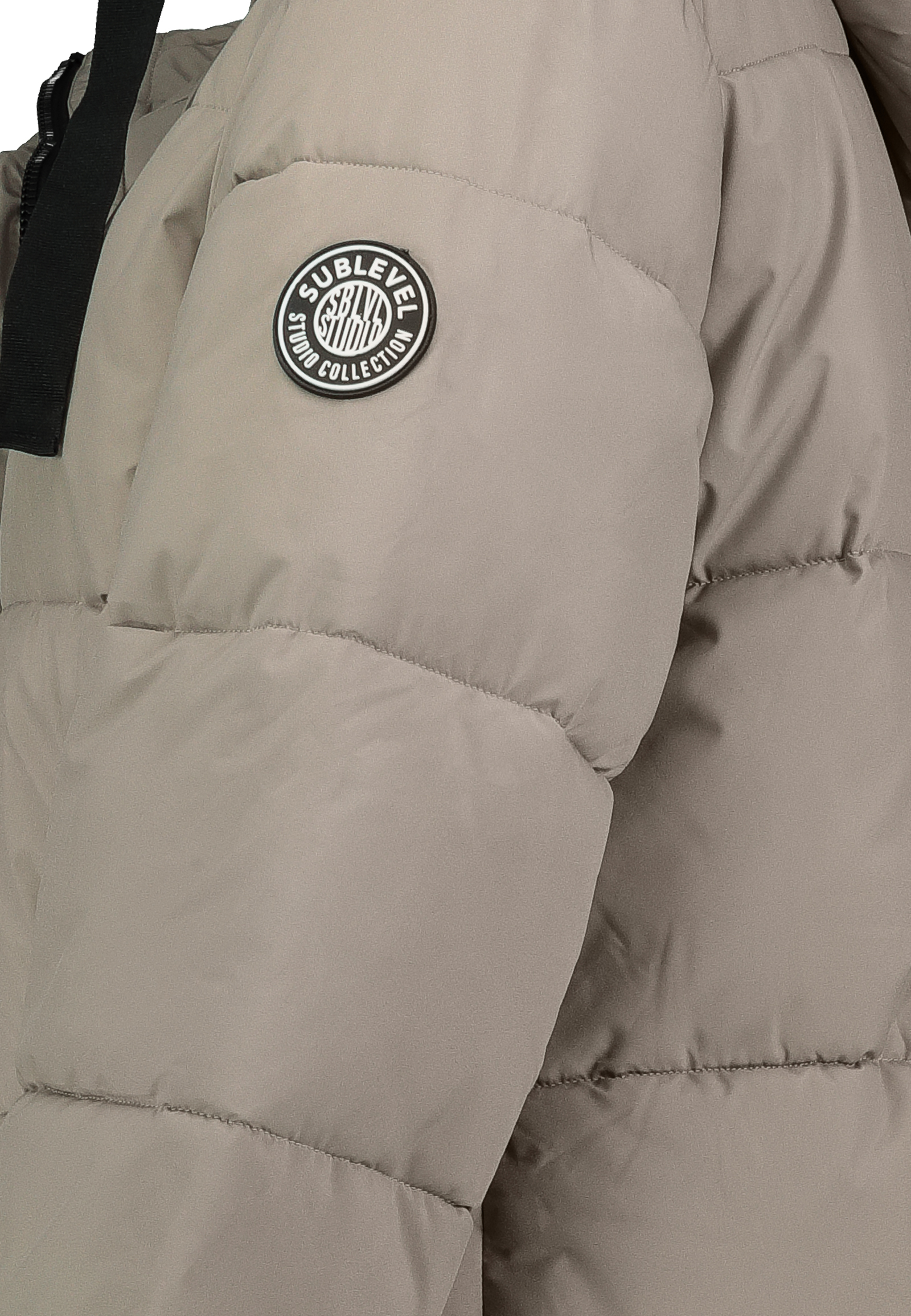 D50022X44541B1_21300_D2.jpg Langer gesteppter Mantel mit Kapuze und Taschen