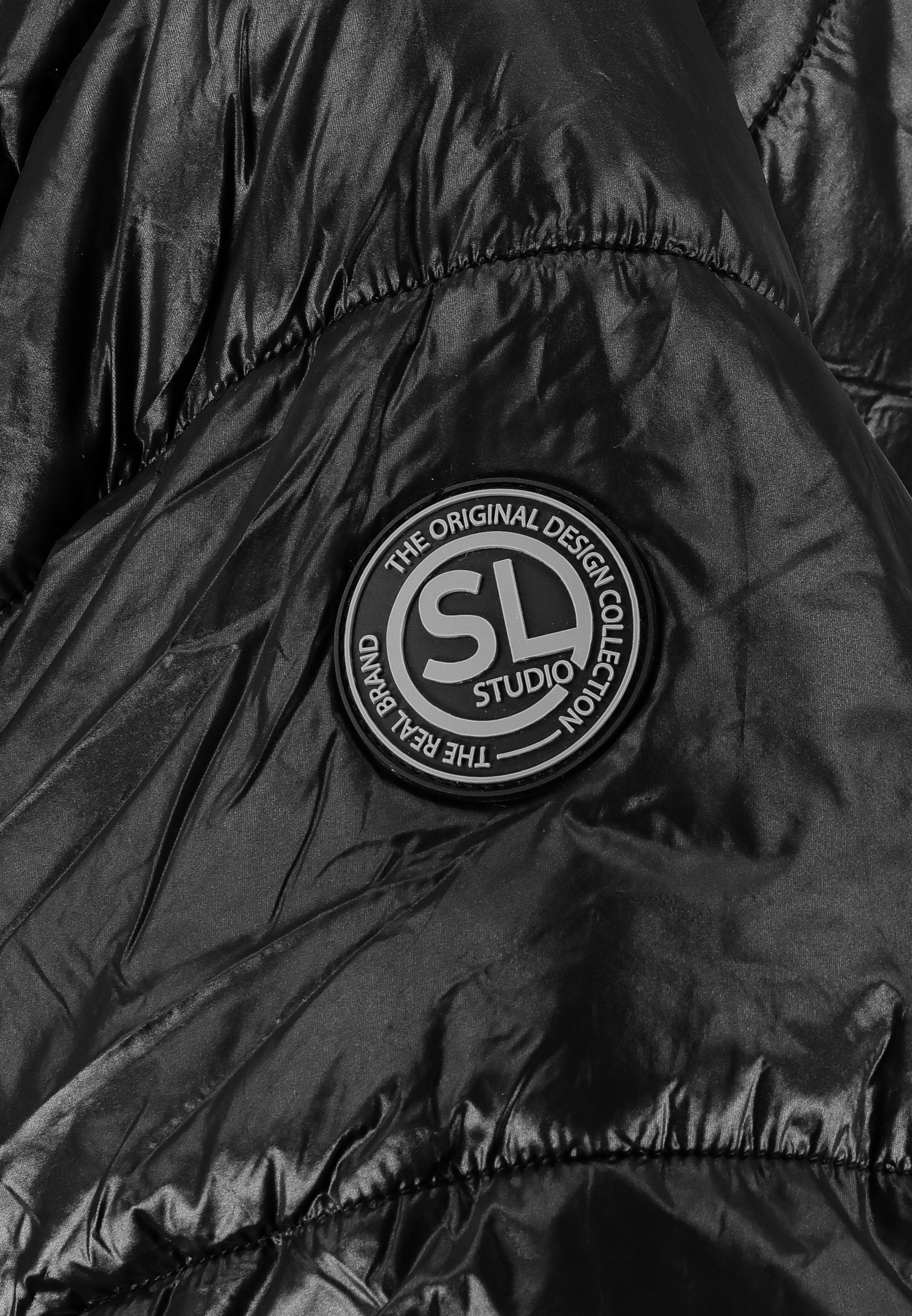 D50048X44518C1-1_24000_D3.jpg Lange Jacke mit Kapuze und Reißverschluss für kalte Tage