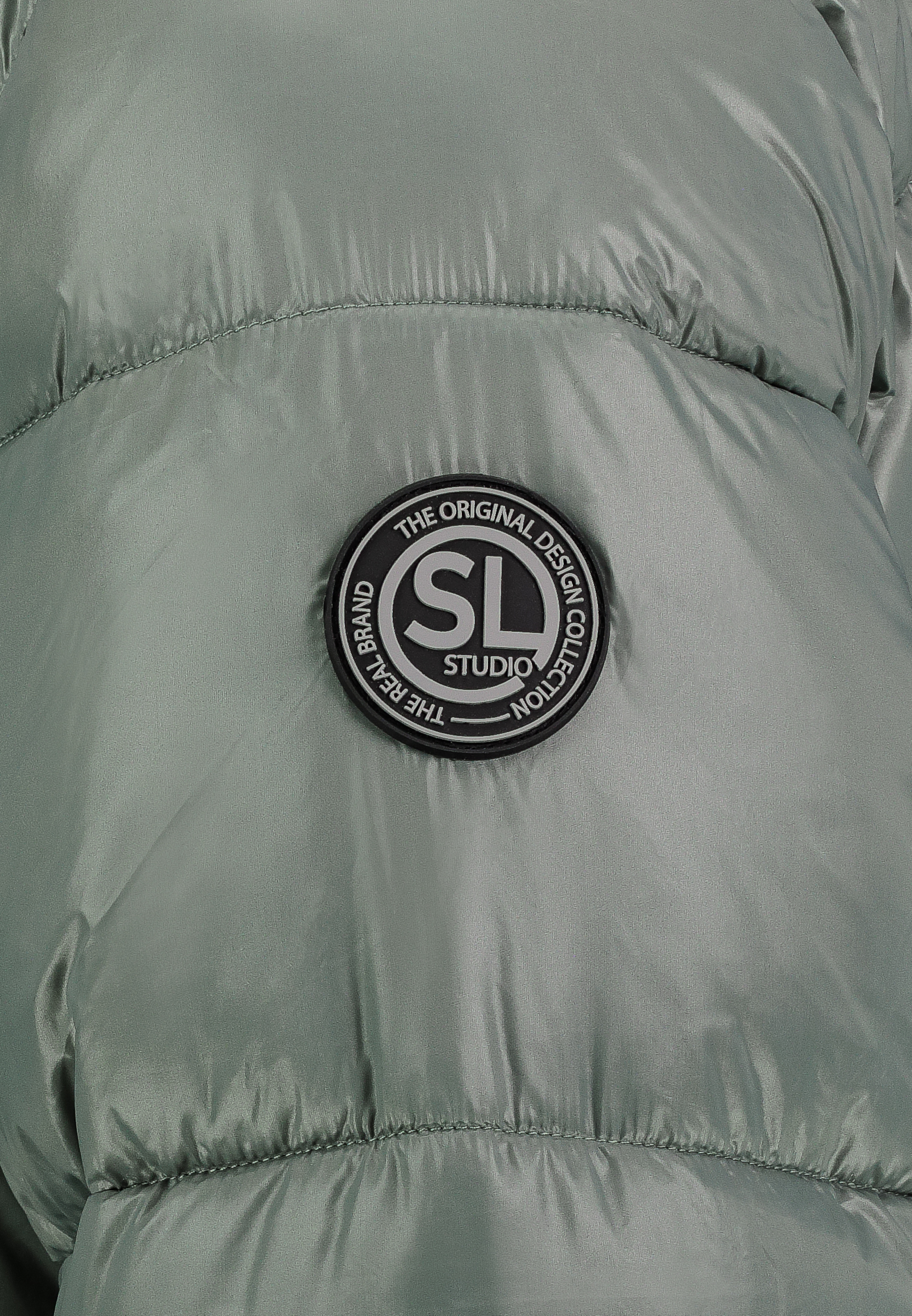 D50048X44518C2-1_12300_D3.jpg Lange Jacke mit Kapuze und Reißverschluss für kalte Tage