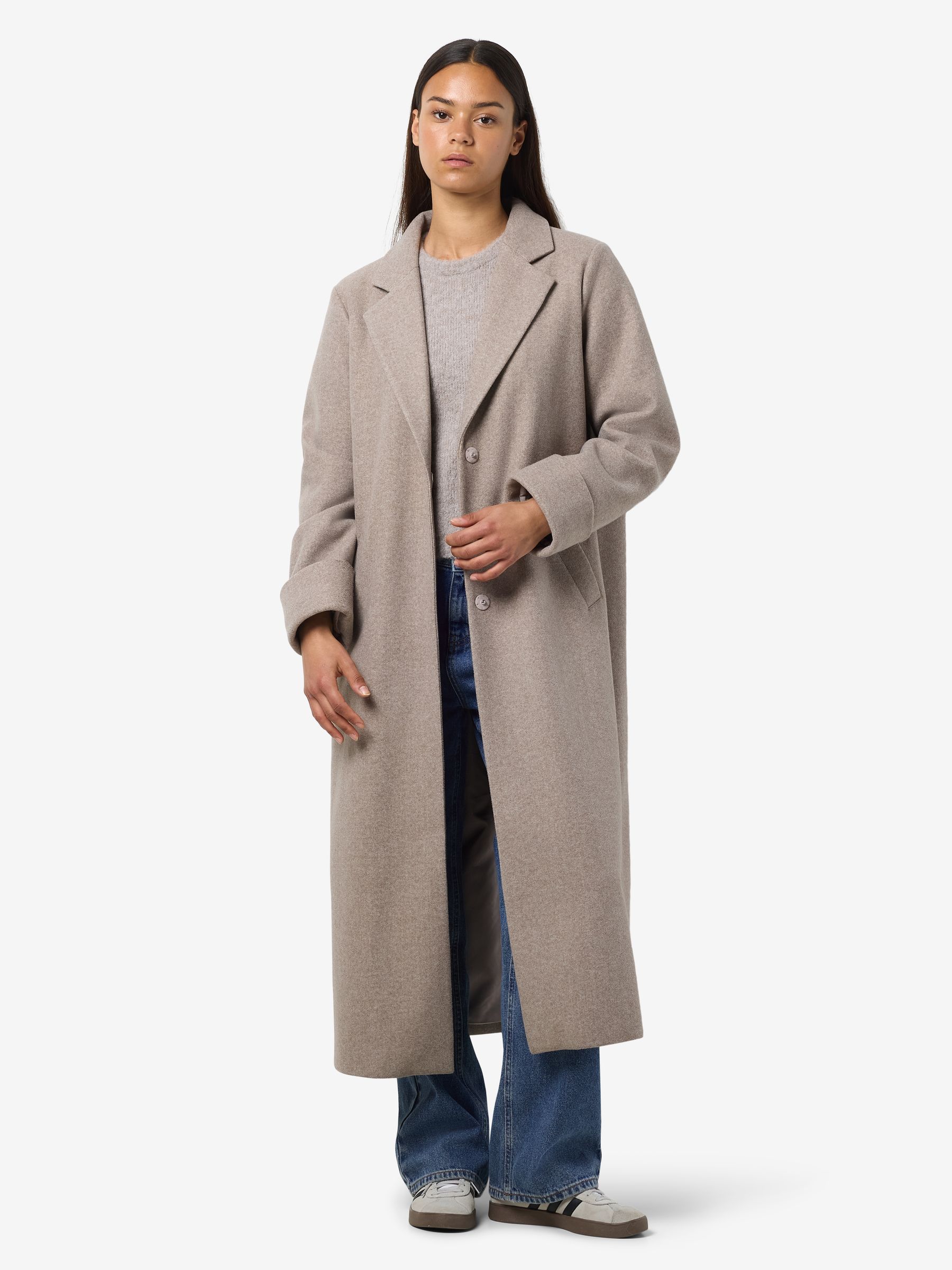 NOISY-MAY_NOOS2025_4604839_27031306_3.jpg null