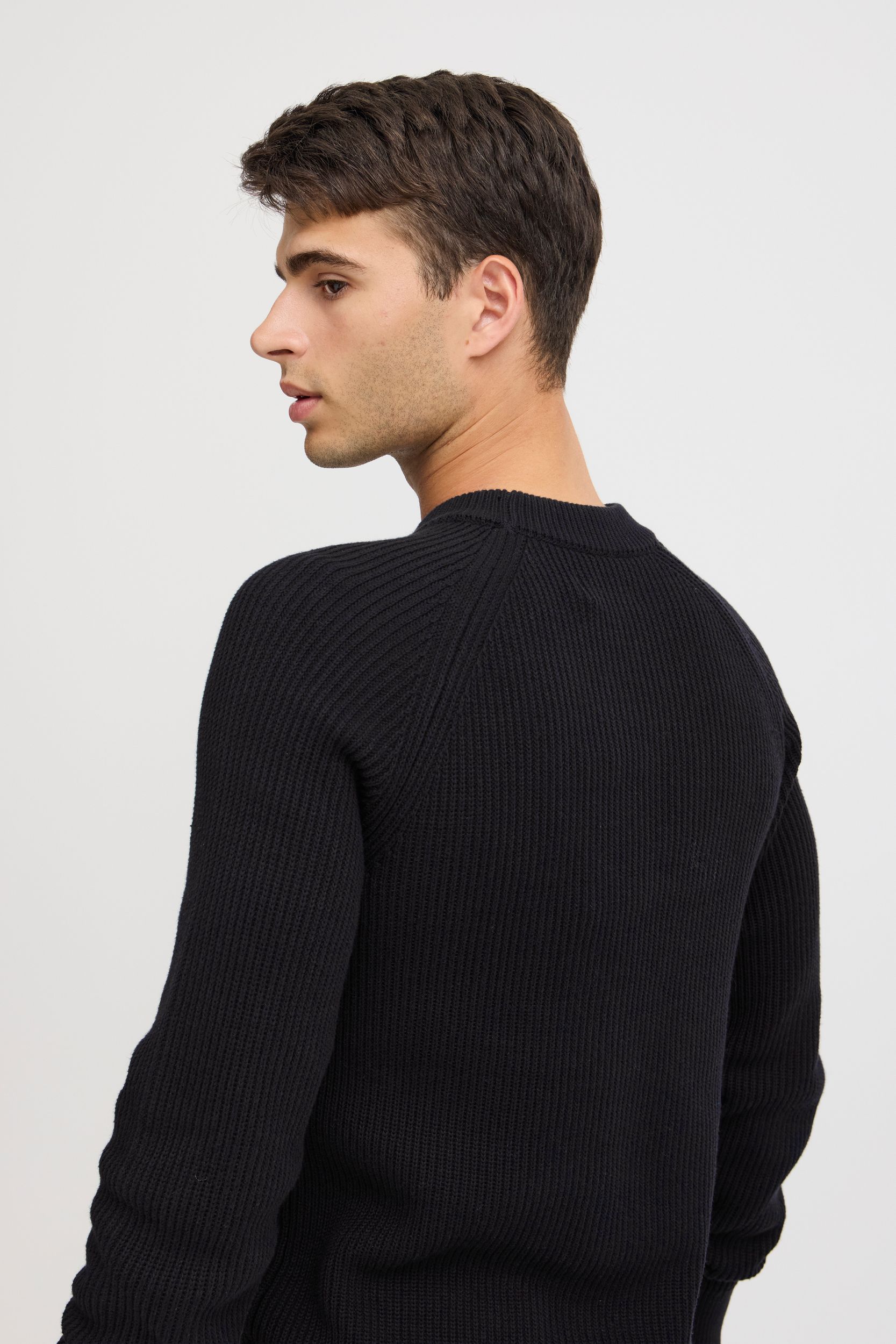 20504998_194013_360.jpg Gemütlicher Strickpullover mit langen Ärmeln