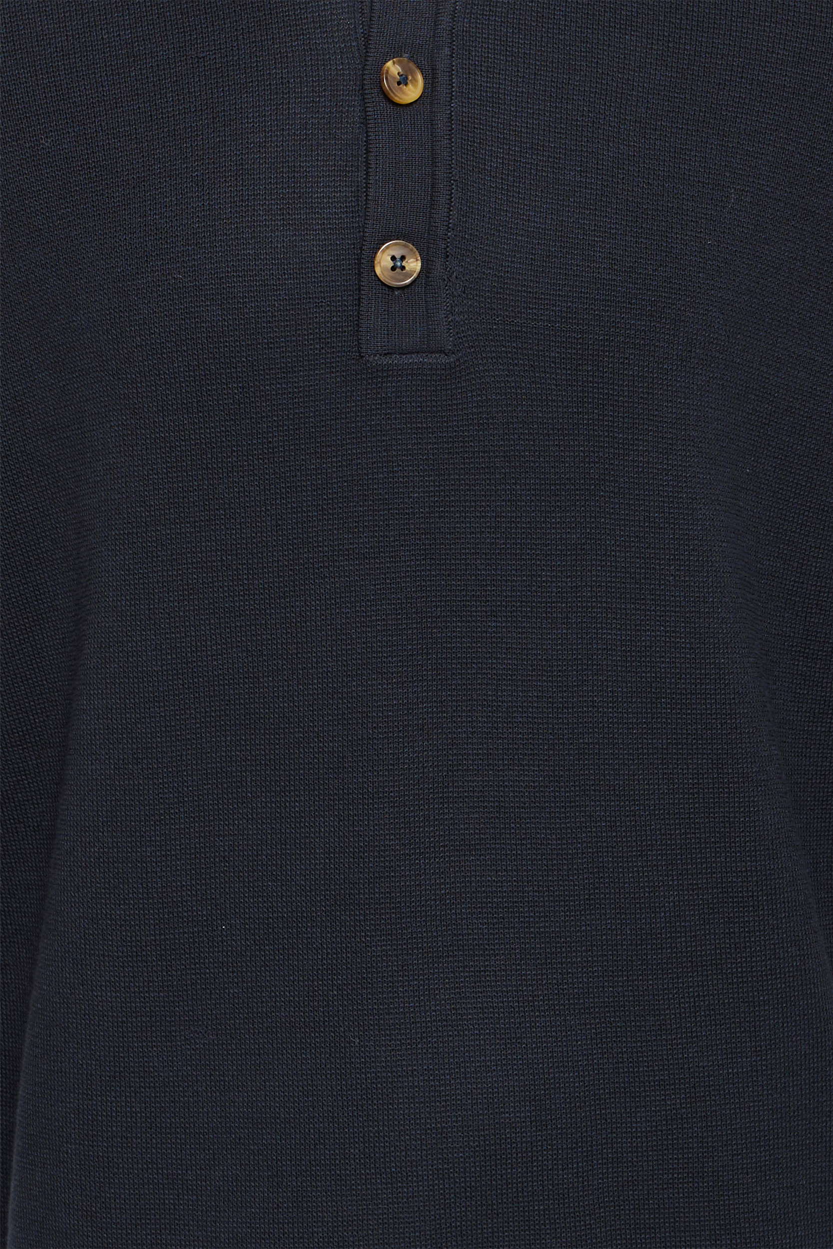 Weiches Strickoberteil mit langen Ärmeln Knöpfen und Kragen Weiches Strickoberteil mit langen Ärmeln Knöpfen und Kragen