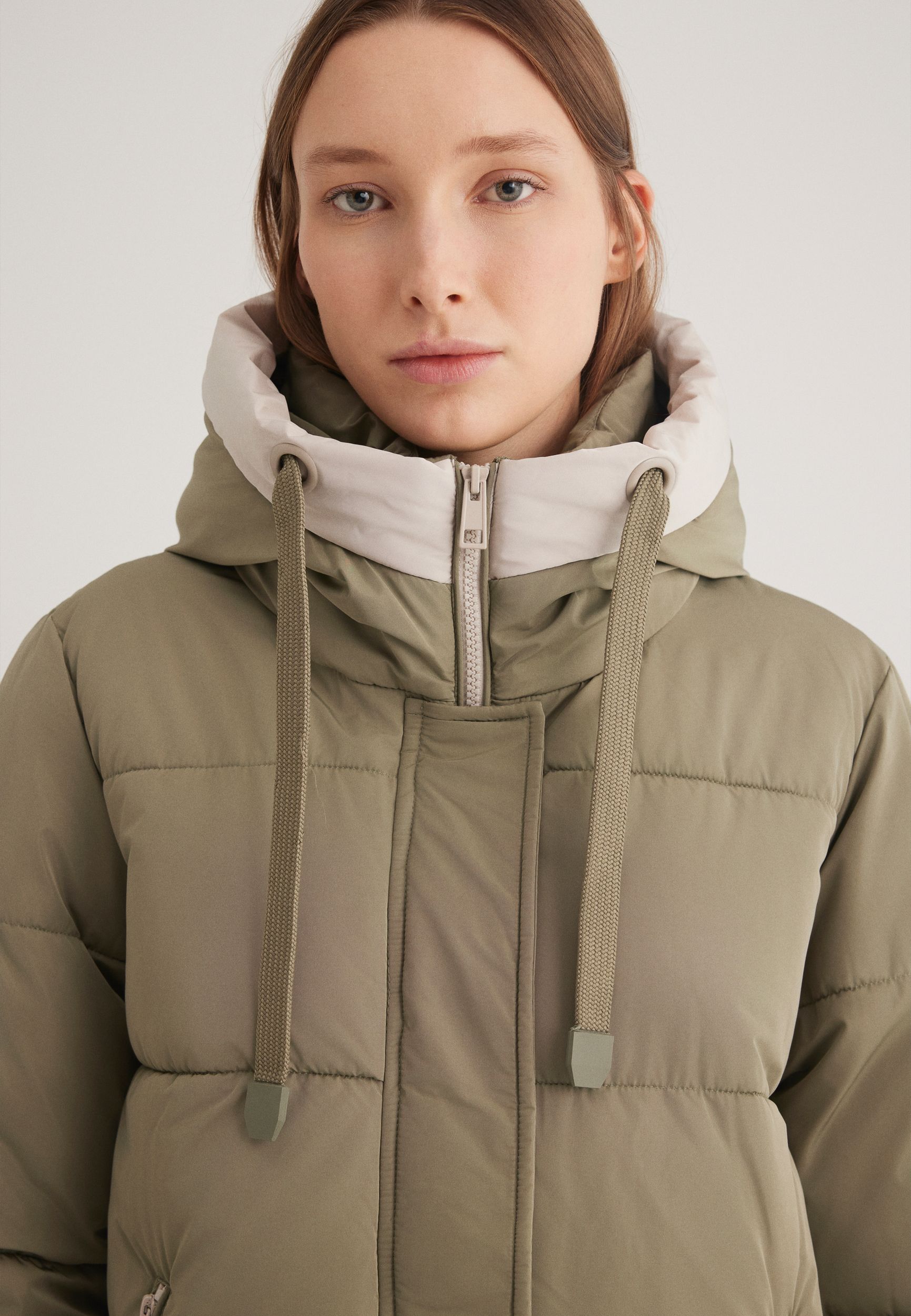 Steppjacke mit Kapuze Winterjacke Warm mit Taschen Steppjacke mit Kapuze Winterjacke Warm mit Taschen
