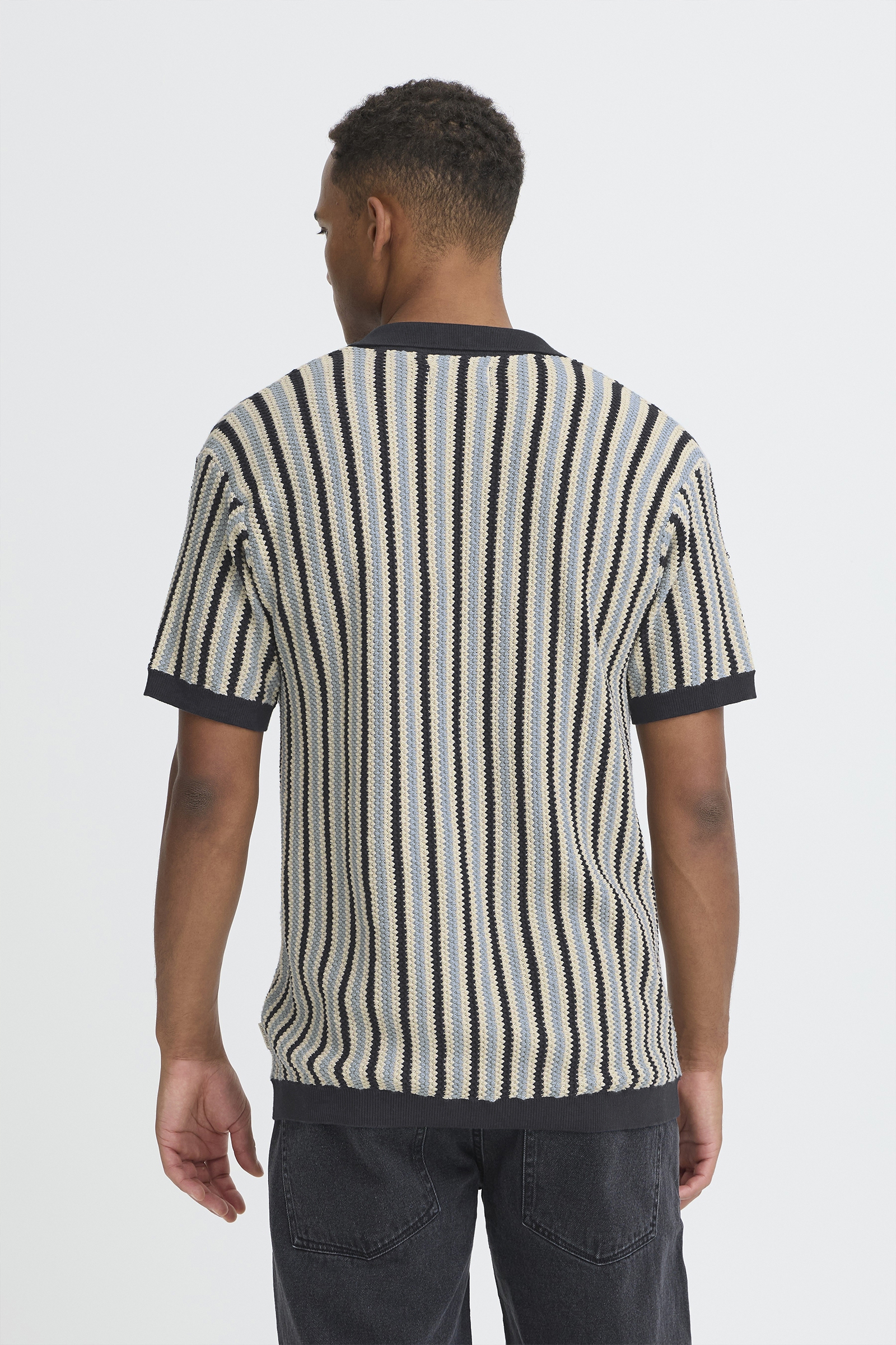 Stilvolles Kurzarmshirt V-Ausschnitt Rippbündchen Casual Stilvolles Kurzarmshirt V-Ausschnitt Rippbündchen Casual